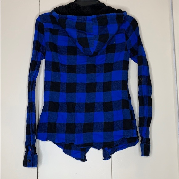 Black and blue flannel - Picture 2 of 3